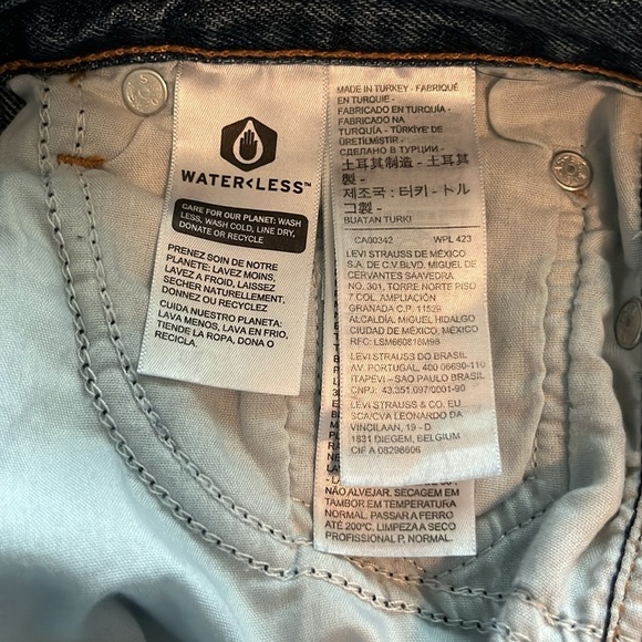 Levi’s Wedgie Straight High Rise NWT Size 25 - Picture 12 of 16